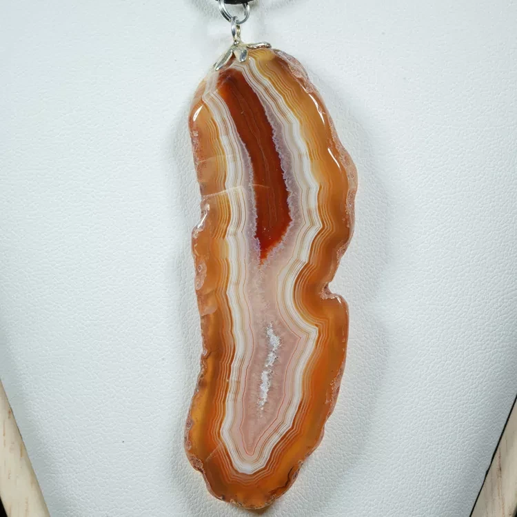 wisiorek-z-naturalnego-kamienia (226).webp