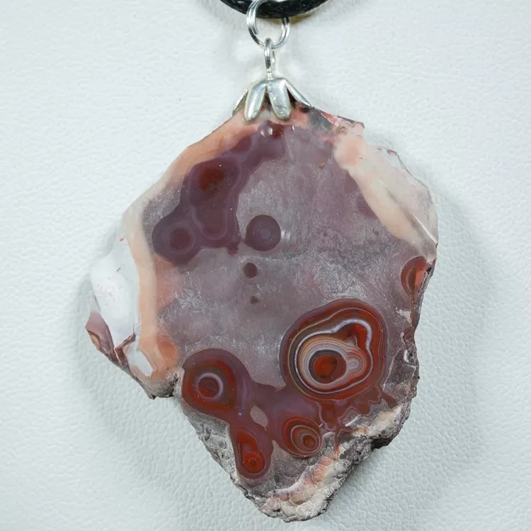 wisiorek-z-naturalnego-kamienia (4).webp