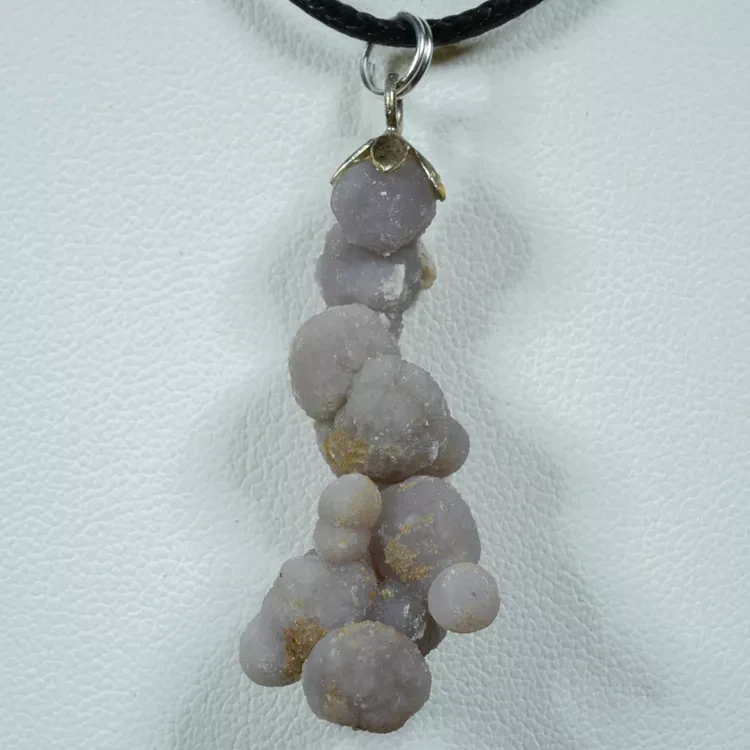 wisiorek-z-naturalnego-kamienia (37).webp