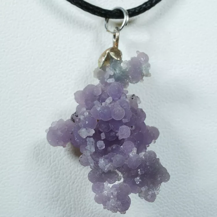 wisiorek-z-naturalnego-kamienia (39).webp