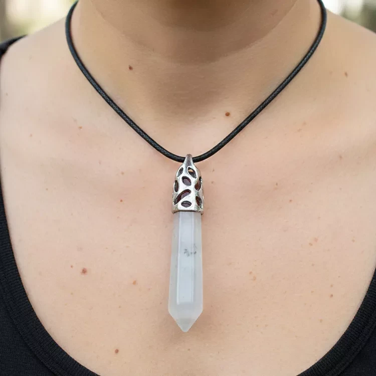 wisiorek-z-naturalnego-kamienia (242).webp