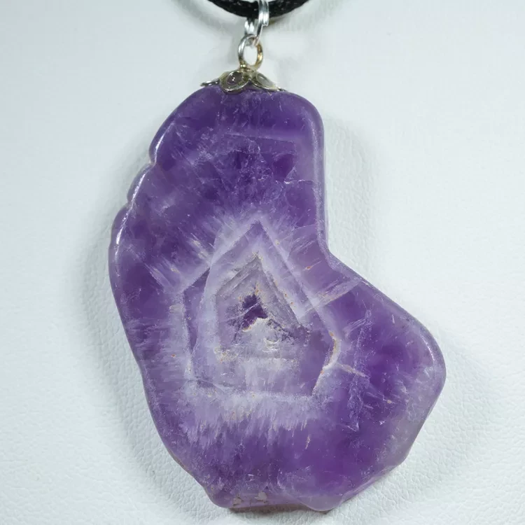 wisiorek-z-naturalnego-kamienia (130).webp