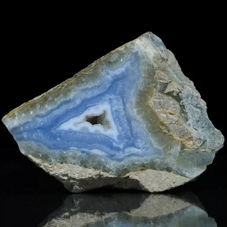 chalcedon-blekitny-niebieski-agat (41).webp