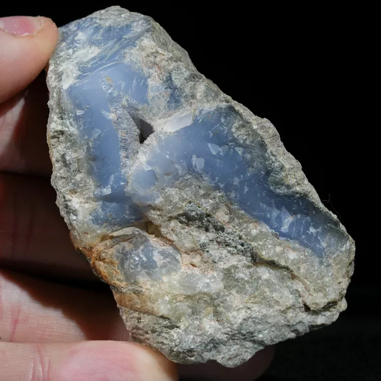 chalcedon-blekitny-niebieski-agat (52).webp