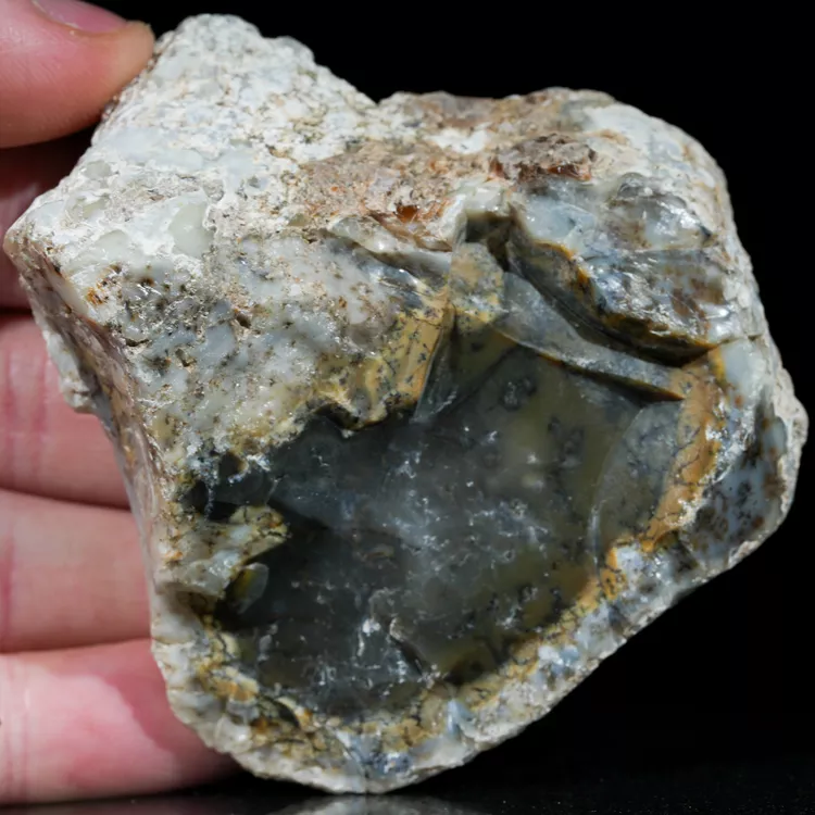 opal-mleczny-z-turcji-naturalny (10).webp