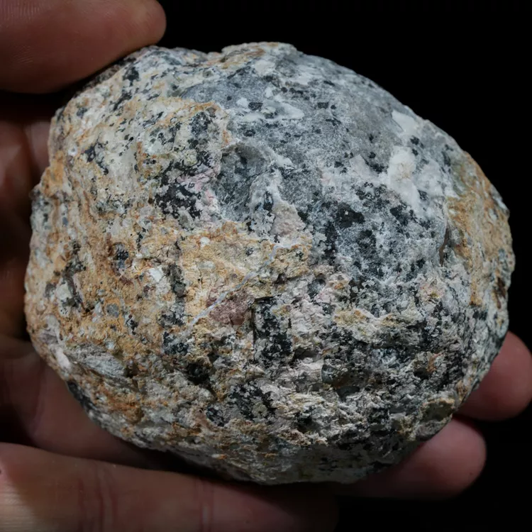 sklep-z-kamieniami-naturalnymi-mineraly (47).webp