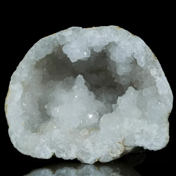 geoda-kwarcowa-z-maroka-duza-naturalna (14).webp