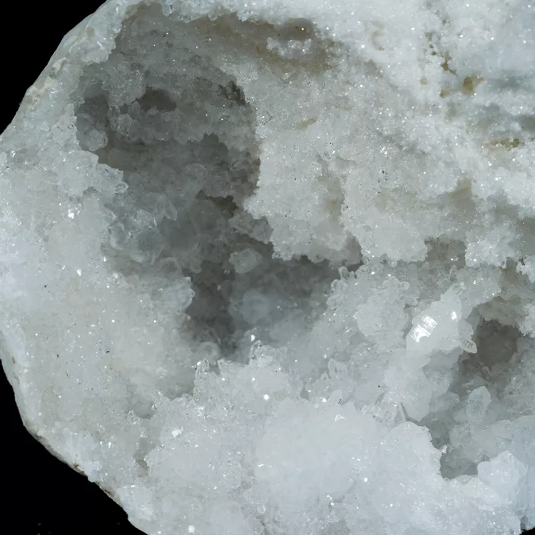 geoda-kwarcowa-z-maroka-duza-naturalna (27).webp