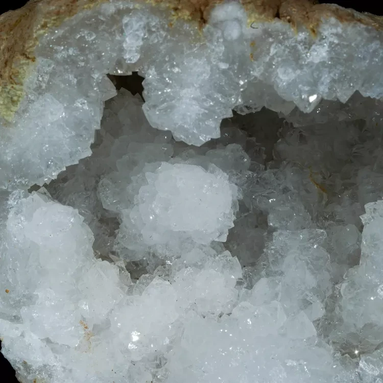 geoda-kwarcowa-z-maroka-duza-naturalna (42).webp