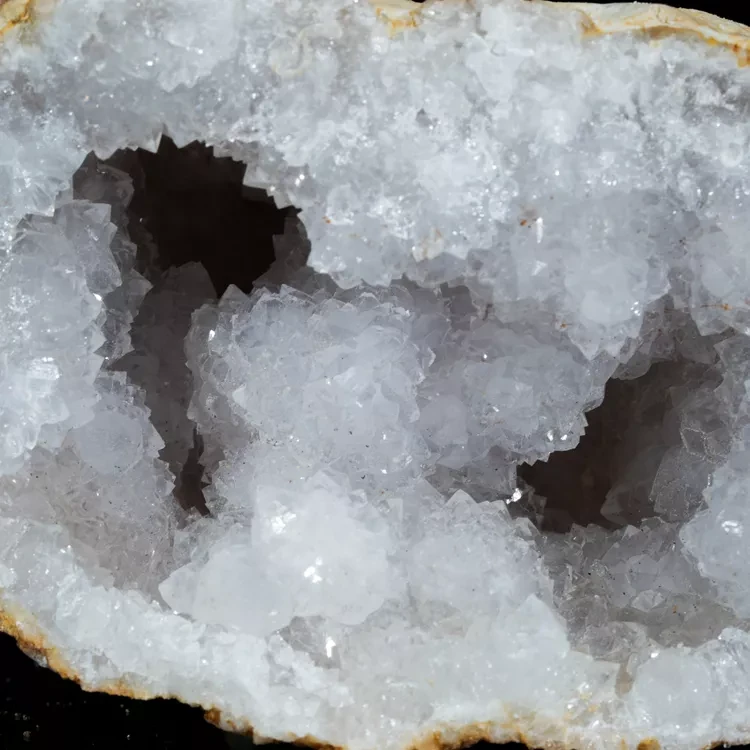 geoda-kwarcowa-z-maroka-duza-naturalna (48).webp