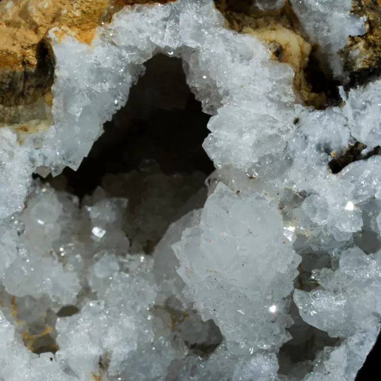 geoda-kwarcowa-z-maroka-duza-naturalna (51).webp
