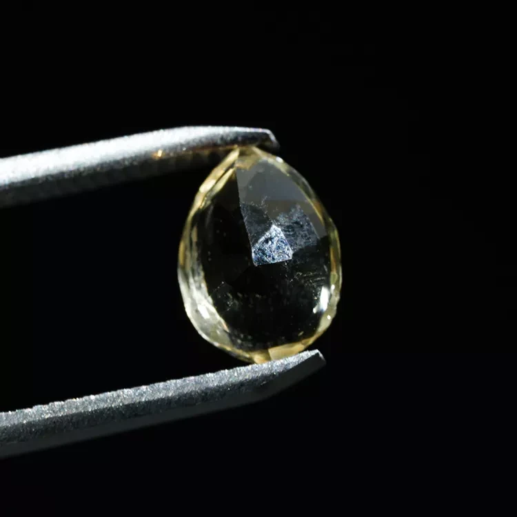klejnoty-naturalne-z-mineralow (139).webp