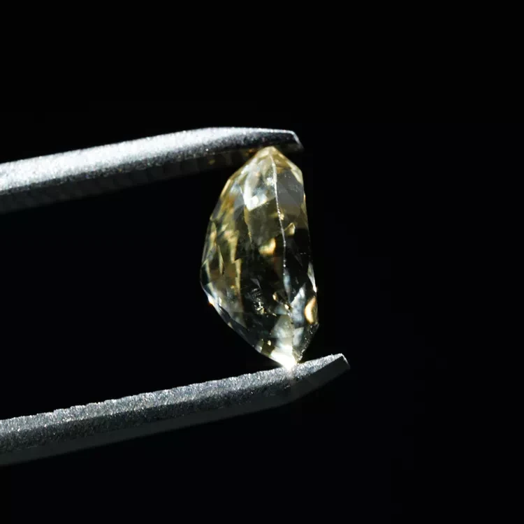 klejnoty-naturalne-z-mineralow (138).webp