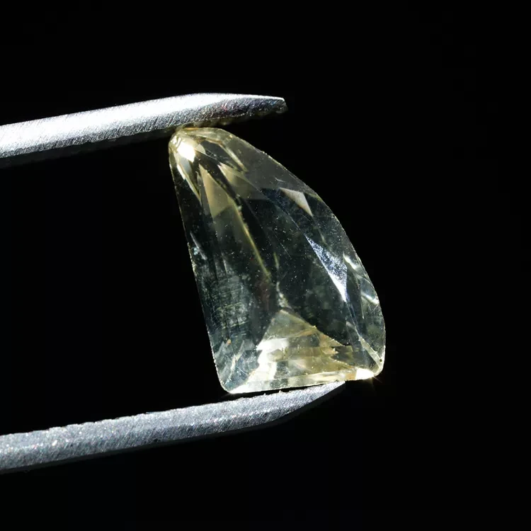 klejnoty-naturalne-z-mineralow (157).webp