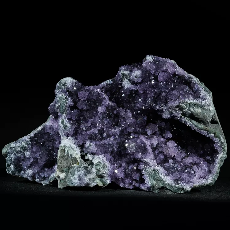 wielki-ametyst-geoda-duza-brazylia (45).webp