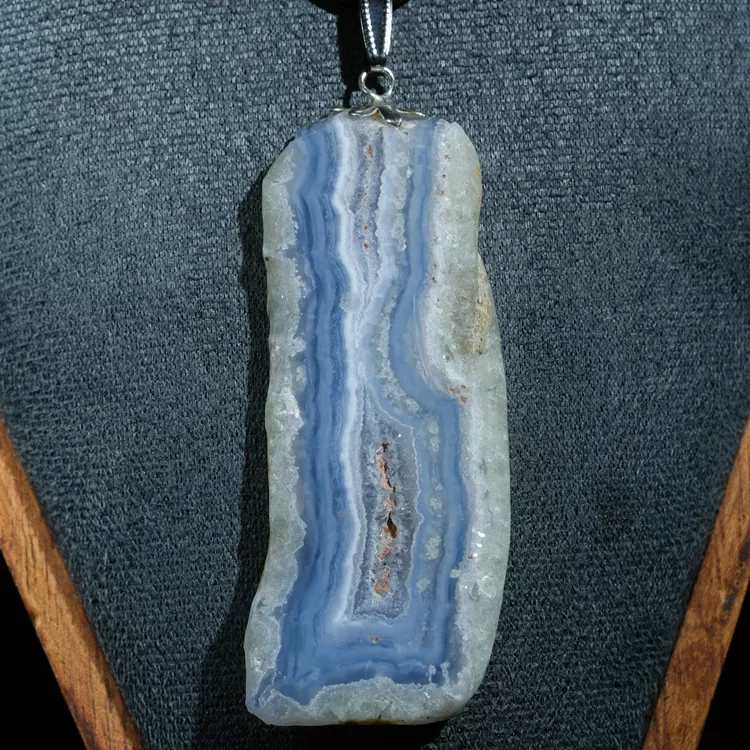 zawieszka-na-szyje-z-kamienia-naturalnego (62).webp