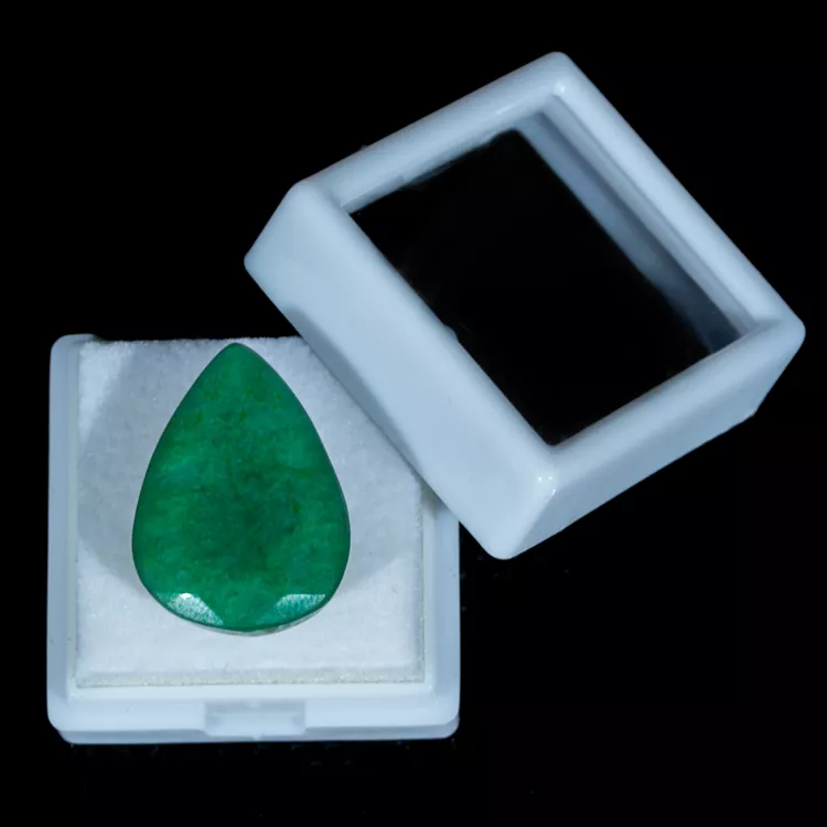 szmaragd-naturalny-klejnot-beryl (1).webp