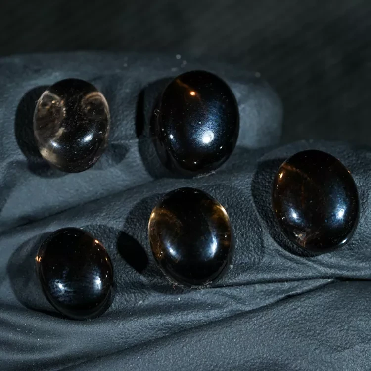 kwarc-dymny-naturalny-do-bizuterii-krysztal (9).webp