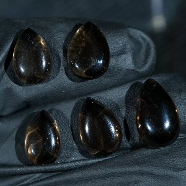 kwarc-dymny-naturalny-do-bizuterii-krysztal (10).webp