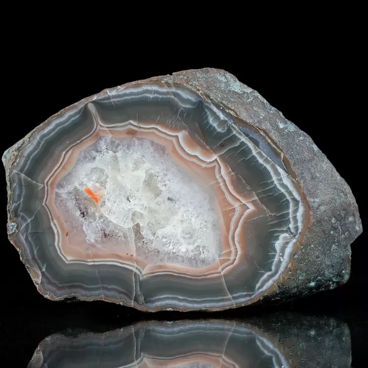 agaty-naturalne-kolekcjonerskie-kamienie (109).webp