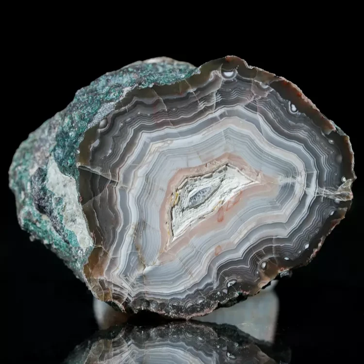 agaty-naturalne-kolekcjonerskie-kamienie (154).webp