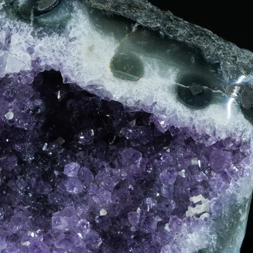 pomysl-na-prezent-ametyst-kamien (156).webp