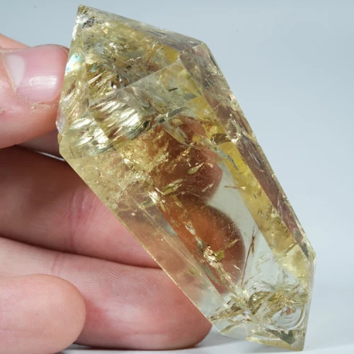 cytryn-przezroczysty-krysztal-zolty-kamien (96).webp