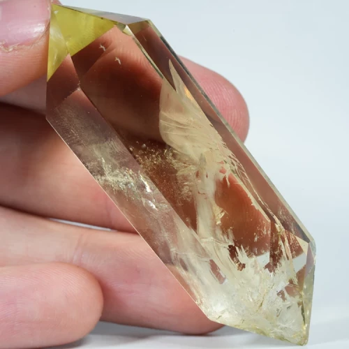 cytryn-przezroczysty-krysztal-zolty-kamien (106).webp