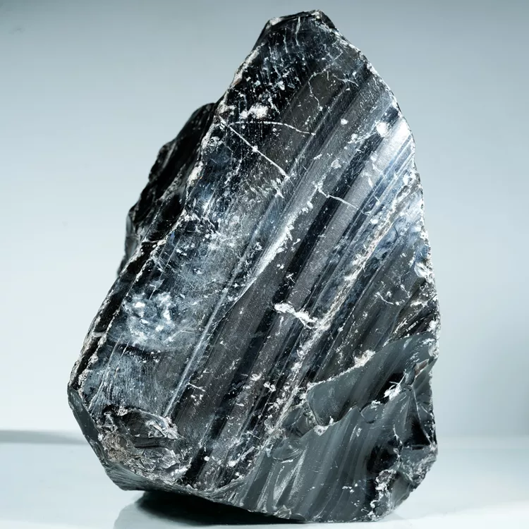 obsydian-sniezny-naturalny-okaz (48).webp