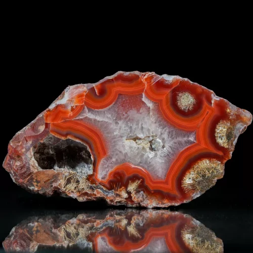 agat-z-malawi-kolorowy-kamien-naturalny (46) (Copy).webp