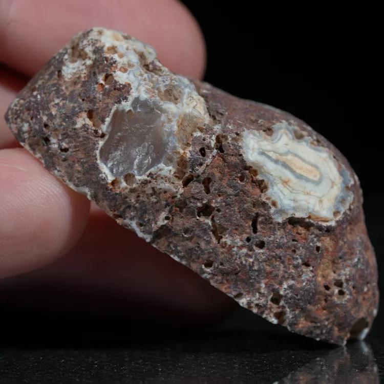 agat-z-malawi-kolorowy-kamien-naturalny (34) (Copy).webp