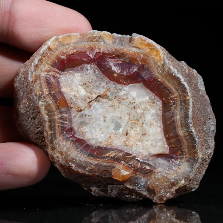 agat-z-malawi-kolorowy-kamien-naturalny (19) (Copy).webp