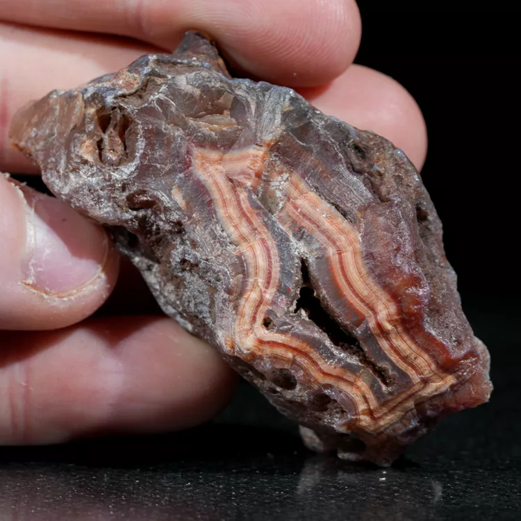 agat-z-malawi-kolorowy-kamien-naturalny (28) (Copy).webp