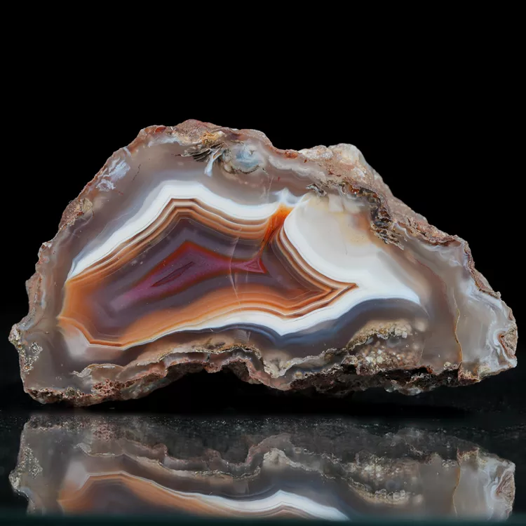 agat-z-malawi-kolorowy-kamien-naturalny (1) (Copy).webp