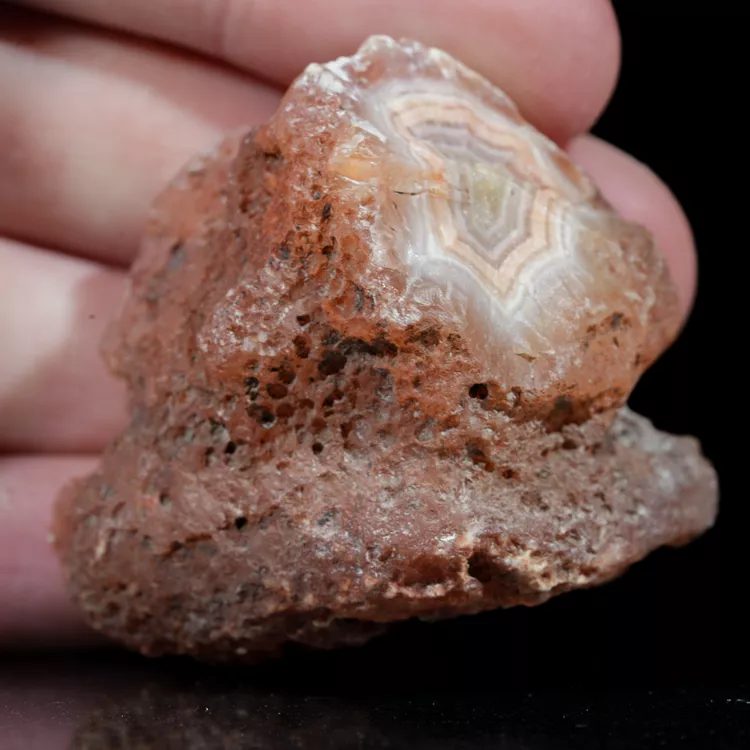 agat-z-malawi-kolorowy-kamien-naturalny (8) (Copy).webp