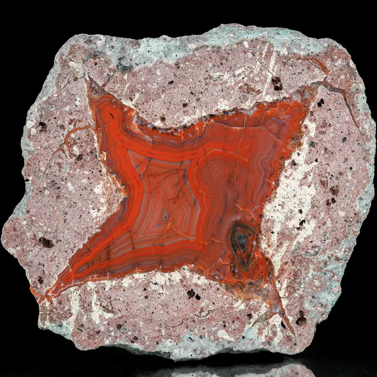 agat-z-nowego-kosciola-kamienie-polski (34) (Copy).webp