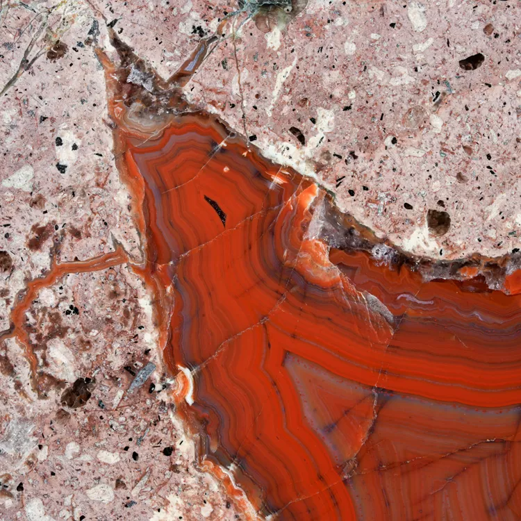 agat-z-nowego-kosciola-kamienie-polski (36) (Copy).webp