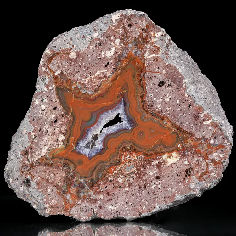 agat-z-nowego-kosciola-kamienie-polski (9) (Copy).webp