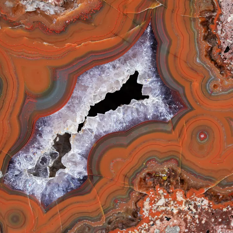 agat-z-nowego-kosciola-kamienie-polski (10) (Copy).webp