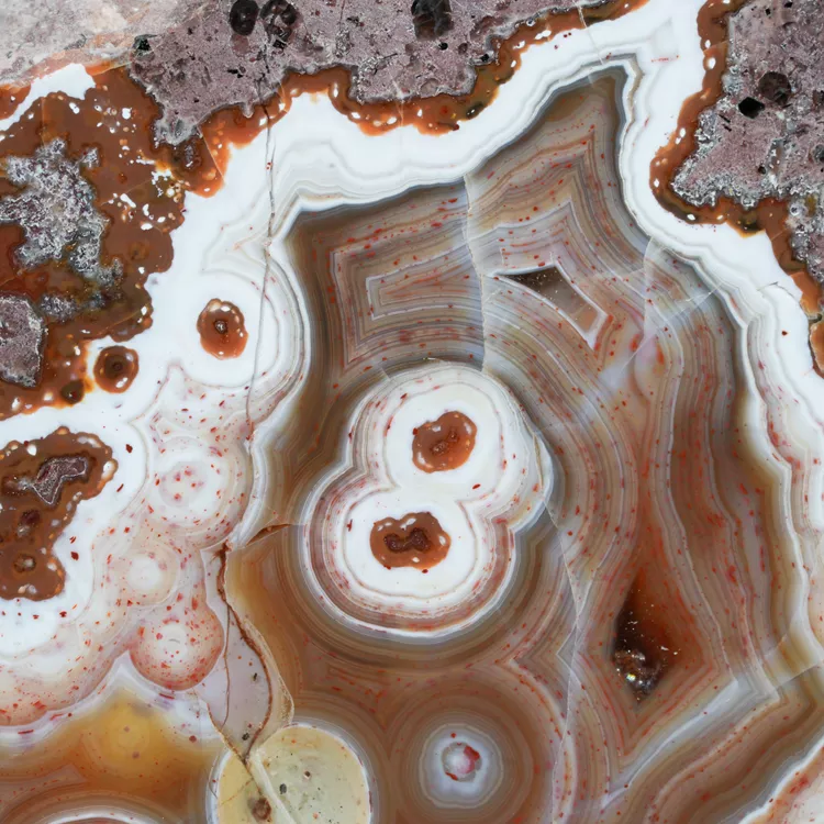 agat-z-nowego-kosciola-kamienie-polski (201) (Copy).webp