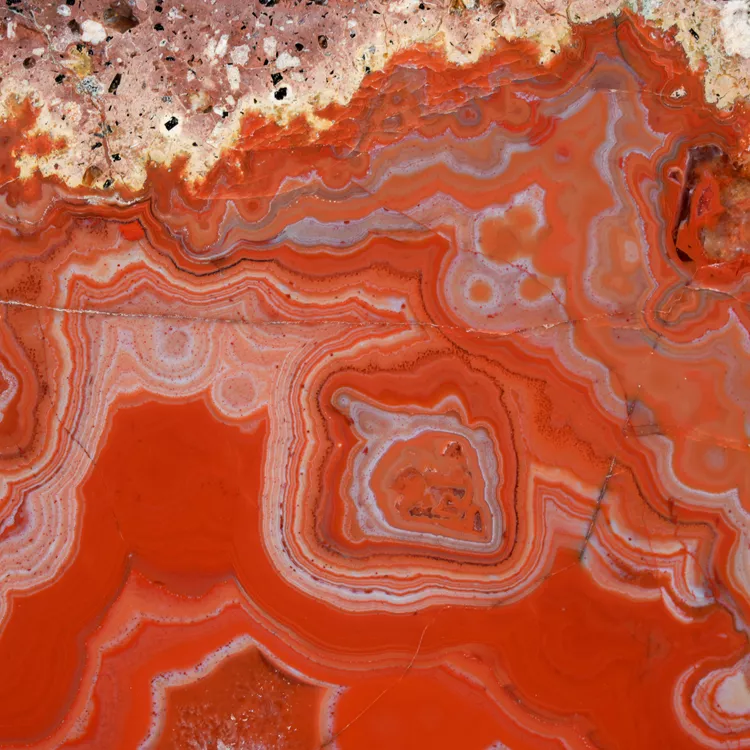 agat-z-nowego-kosciola-kamienie-polski (27) (Copy).webp