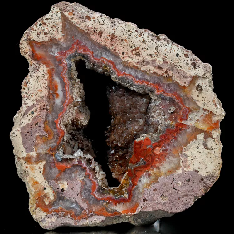 agat-z-nowego-kosciola-kamienie-polski (142) (Copy).webp