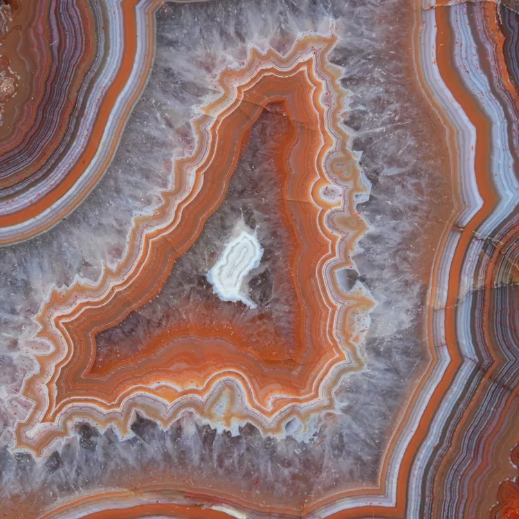 agat-z-nowego-kosciola-kamienie-polski (96) (Copy).webp