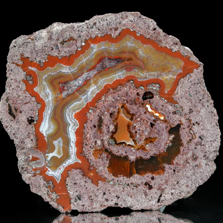 agat-z-nowego-kosciola-kamienie-polski (185) (Copy).webp