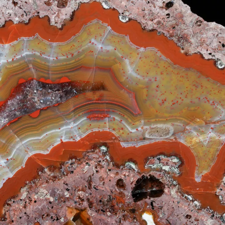 agat-z-nowego-kosciola-kamienie-polski (187) (Copy).webp