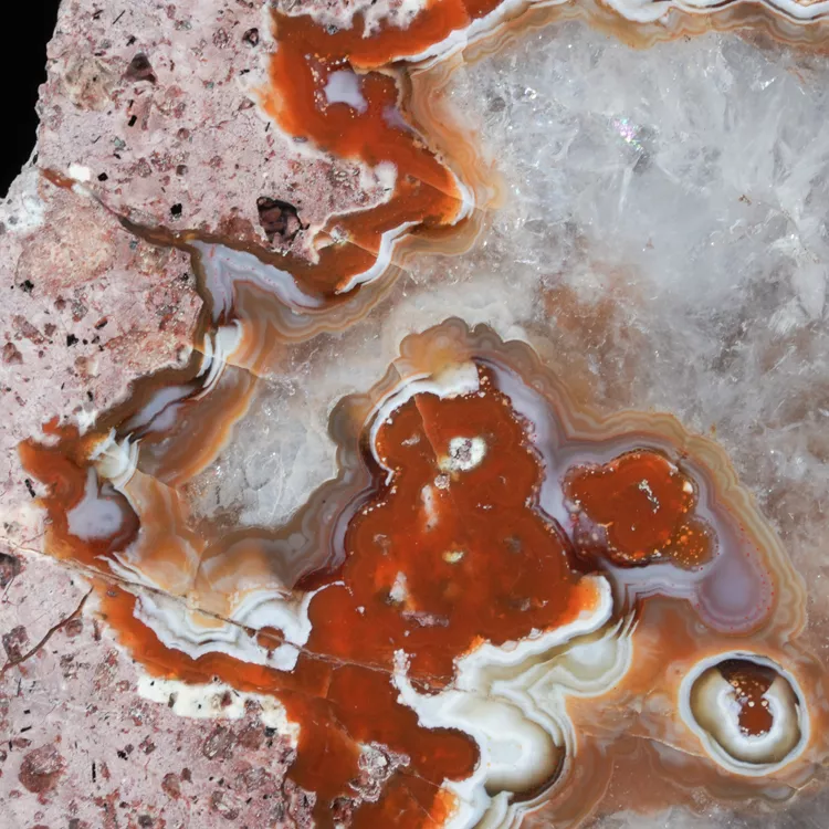 agat-z-nowego-kosciola-kamienie-polski (122) (Copy).webp