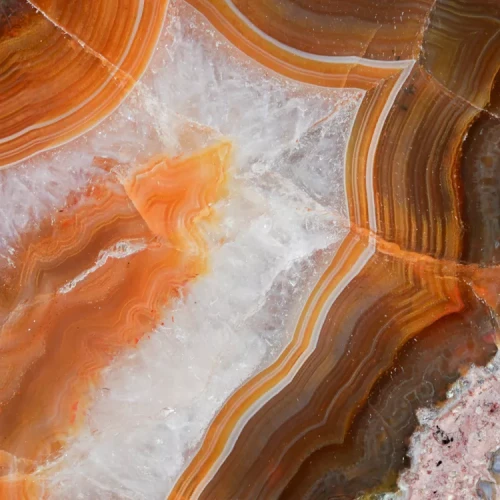 agat-z-nowego-kosciola-kamienie-polski (111) (Copy).webp