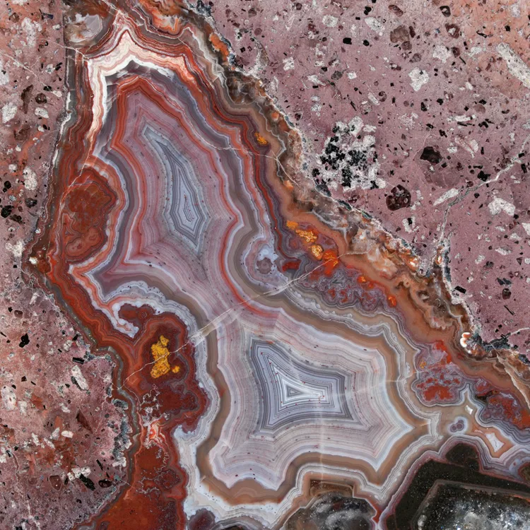 agat-z-nowego-kosciola-kamienie-polski (91) (Copy).webp