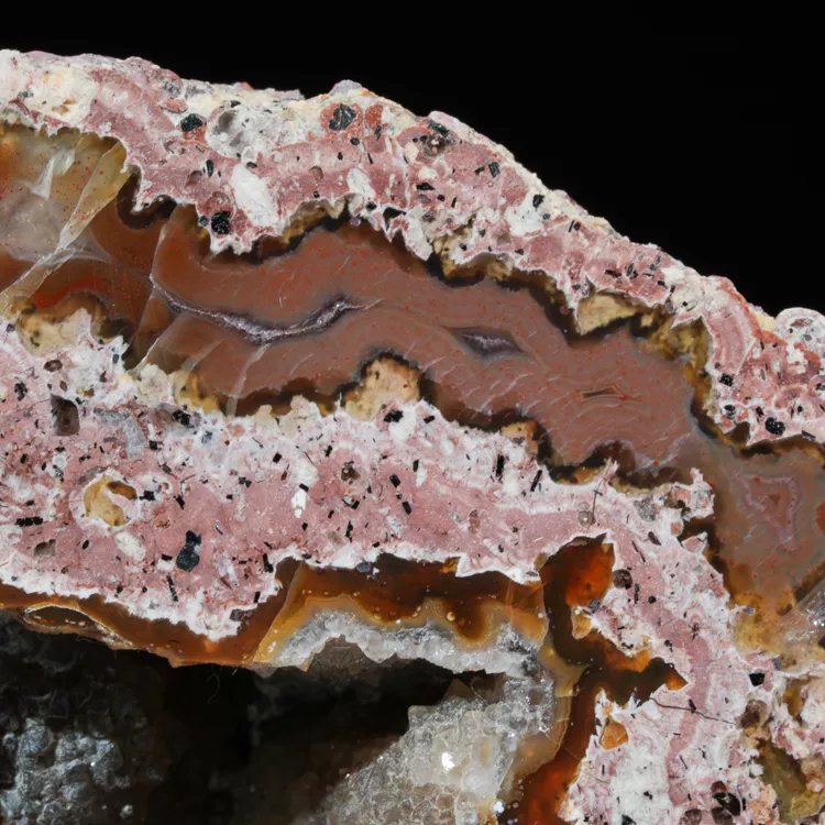 agat-z-nowego-kosciola-kamienie-polski (131) (Copy).webp