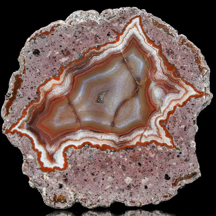 agat-z-nowego-kosciola-kamienie-polski (138) (Copy).webp